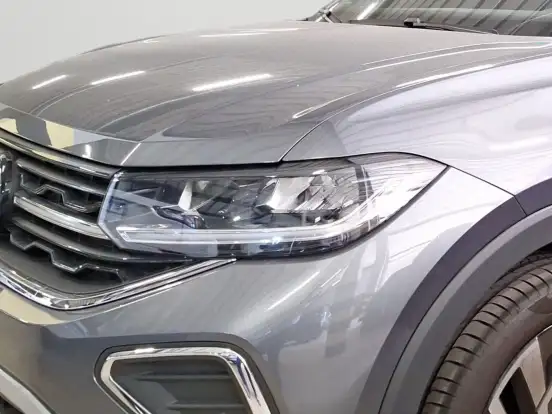 VOLKSWAGEN-T-CROSS-2025