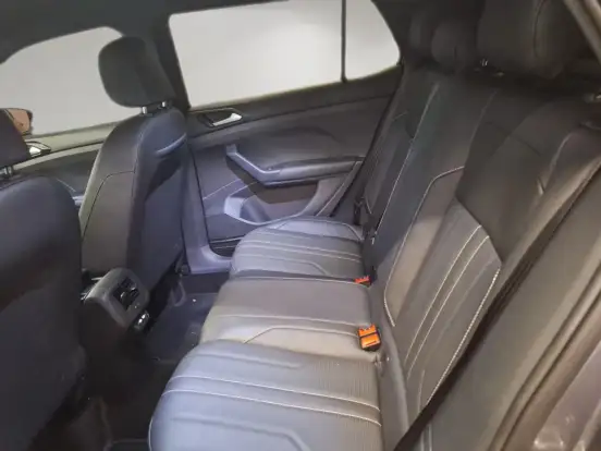 VOLKSWAGEN-T-CROSS-2025