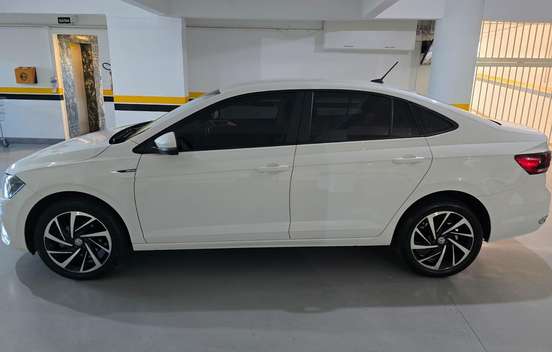 VOLKSWAGEN-VIRTUS-2021