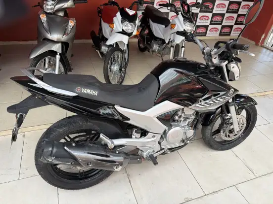 YAMAHA-YS 250 FAZER YAMAHA-YS 250 FAZER-2011