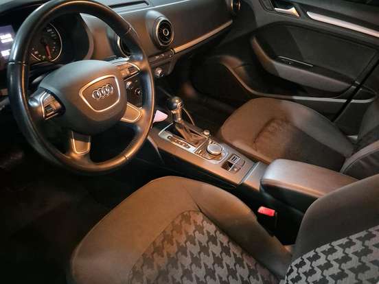 AUDI-A3-1.4 TFSI SEDAN ATTRACTION 16V GASOLINA 4P S-TRONIC AUDI-A3-2014