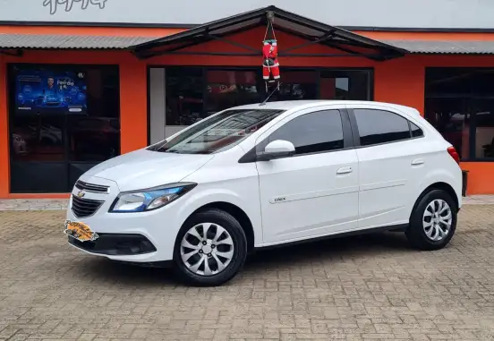 CHEVROLET-ONIX-1.0 MPFI LT 8V FLEX 4P MANUAL CHEVROLET-ONIX-2014