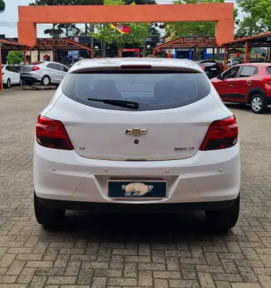 CHEVROLET-ONIX-1.0 MPFI LT 8V FLEX 4P MANUAL CHEVROLET-ONIX-2014