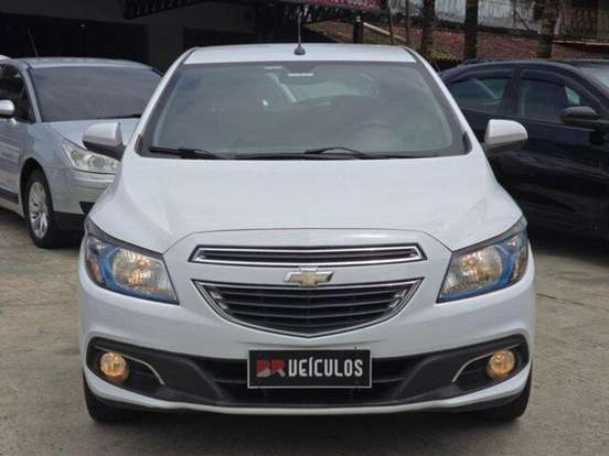 CHEVROLET-ONIX-2015