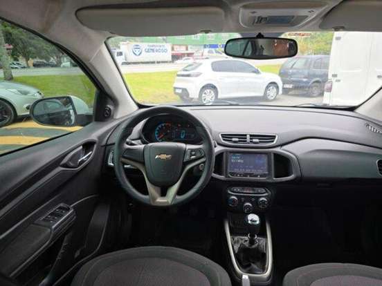 CHEVROLET-ONIX-2015