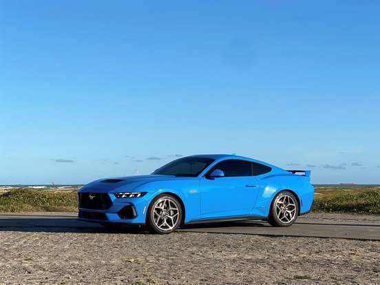 FORD-MUSTANG-5.0 V8 GASOLINA GT PERFORMANCE SELECTSHIFT FORD-MUSTANG-2024