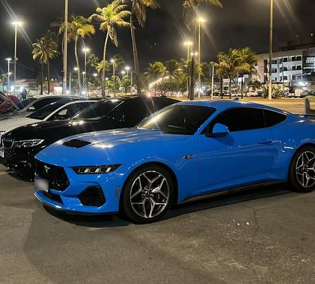 FORD-MUSTANG-2024
