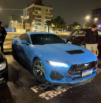 FORD-MUSTANG-2024