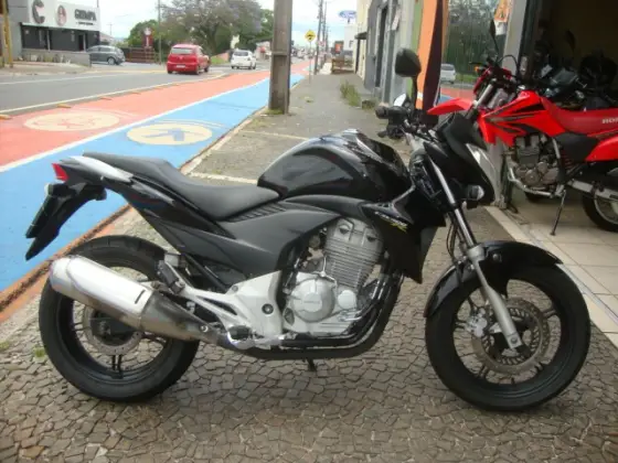 HONDA CB 300R 