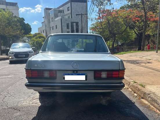 MERCEDES-BENZ-250-2.5 6 CILINDROS 12V GASOLINA 4P MANUAL MERCEDES-BENZ-250-1977