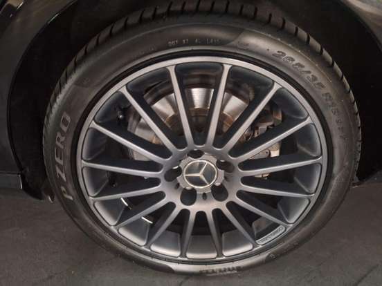 MERCEDES-BENZ-E 500-2010