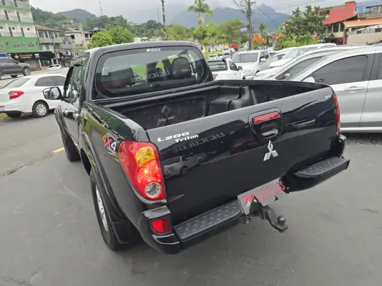 MITSUBISHI-L200 TRITON-3.2 HPE 4X4 CD 16V TURBO INTERCOOLER DIESEL 4P MANUAL MITSUBISHI-L200 TRITON-2010