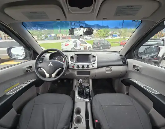 MITSUBISHI-L200 TRITON-2010