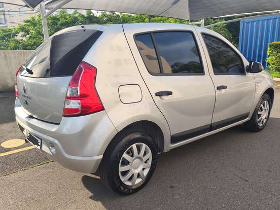 RENAULT-SANDERO-1.0 EXPRESSION 16V FLEX 4P MANUAL RENAULT-SANDERO-2011