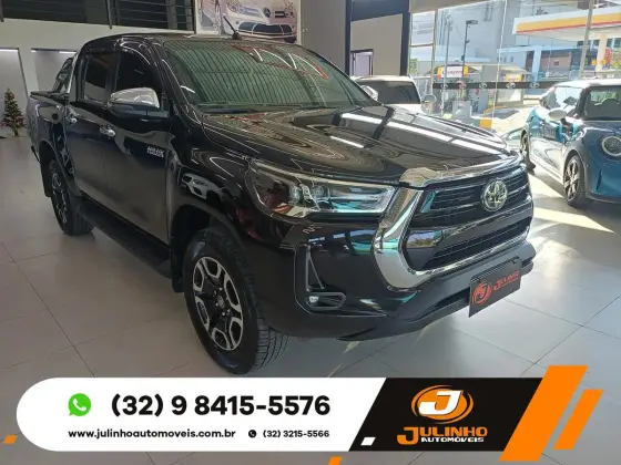 TOYOTA HILUX 2.8 D-4D TURBO DIESEL CD SRX 4X4 AUTOMÁTICO