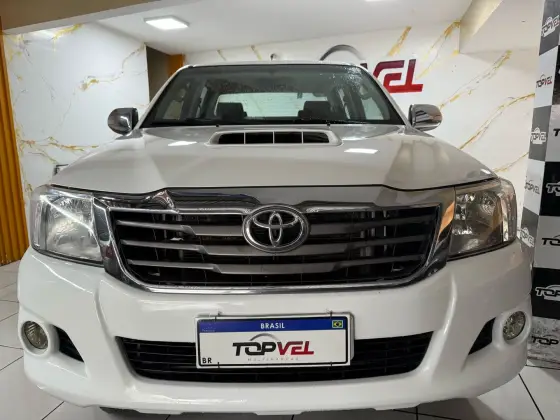 TOYOTA HILUX 3.0 SRV TOP 4X4 CD 16V TURBO INTERCOOLER DIESEL 4P AUTOMÁTICO TOYOTA HILUX 3.0 SRV TOP 4X4 CD 16V TURBO INTERCOOLER DIESEL 4P AUTOMÁTICO