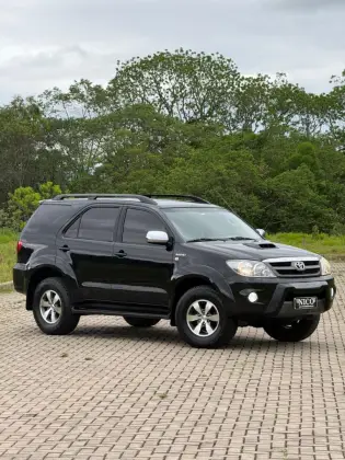TOYOTA HILUX SW4 3.0 SRV 4X4 16V TURBO INTERCOOLER DIESEL 4P AUTOMÁTICO