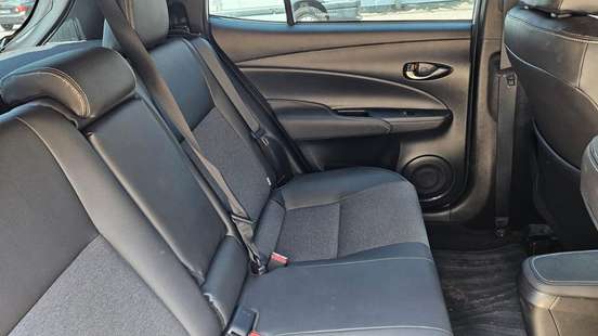 TOYOTA-YARIS-2024