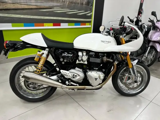 TRIUMPH THRUXTON R TRIUMPH THRUXTON R