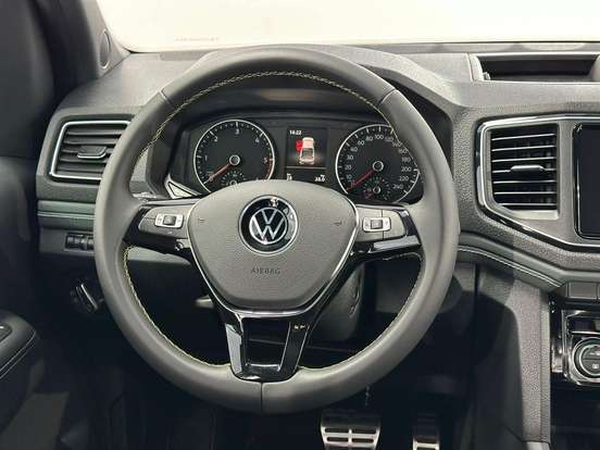 VOLKSWAGEN-AMAROK-2025