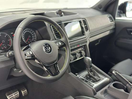 VOLKSWAGEN-AMAROK-2025