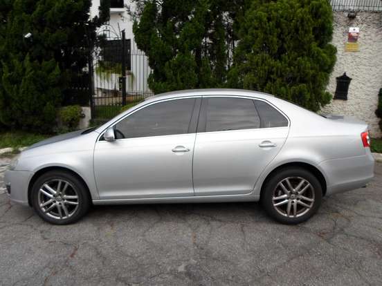 VOLKSWAGEN-JETTA-2008