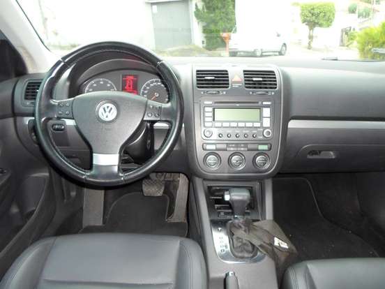 VOLKSWAGEN-JETTA-2.5 I 20V 170CV GASOLINA 4P TIPTRONIC VOLKSWAGEN-JETTA-2008