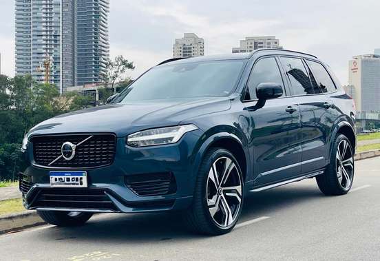 VOLVO-XC90-2022
