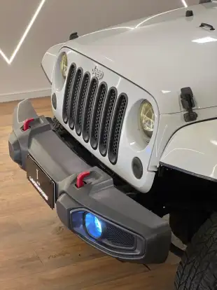JEEP-WRANGLER-2011