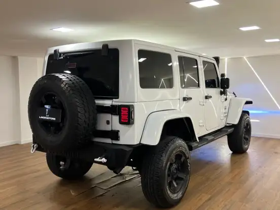 JEEP-WRANGLER-3.6 UNLIMITED SPORT 4X4 V6 GASOLINA 4P AUTOMÁTICO JEEP-WRANGLER-2011