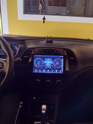 RENAULT-CAPTUR-2018