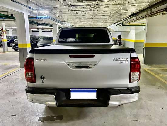 TOYOTA-HILUX-2020