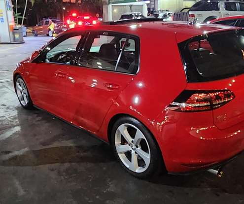 VOLKSWAGEN-GOLF-2.0 TSI GTI 16V TURBO GASOLINA 4P AUTOMÁTICO VOLKSWAGEN-GOLF-2013