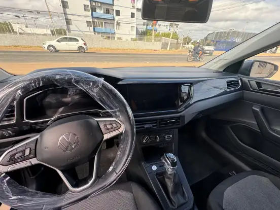 VOLKSWAGEN-POLO-2024