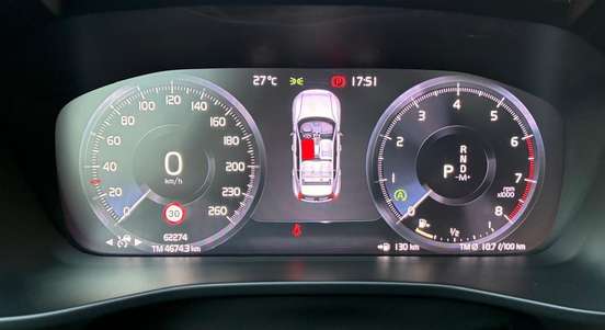 VOLVO-XC40-2020