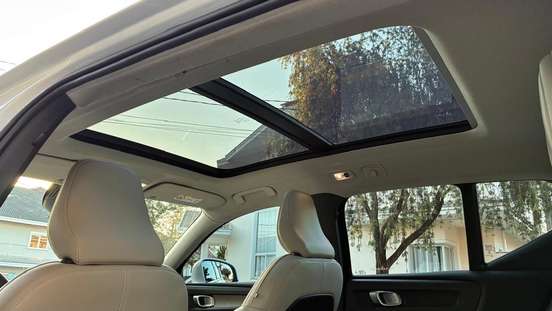VOLVO-XC40-2020