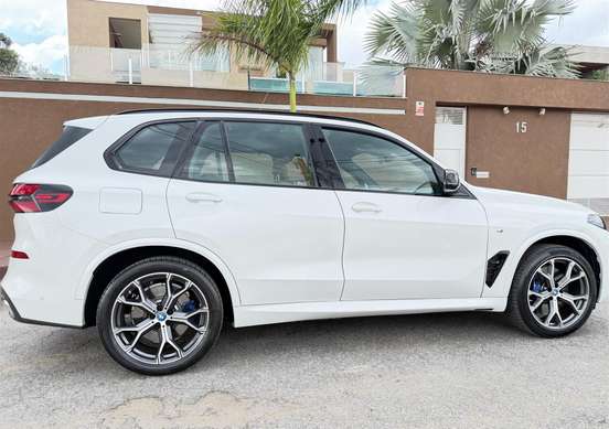 BMW-X5-2023