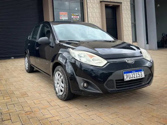 FORD FIESTA 1.6 ROCAM SEDAN 8V FLEX 4P MANUAL
