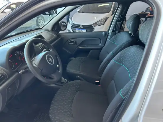 RENAULT-CLIO-2015