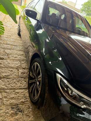 BMW-320i-2021