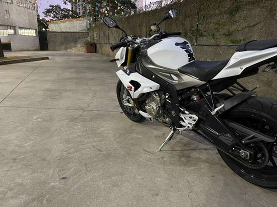 BMW-S 1000 R BMW-S 1000 R-2015