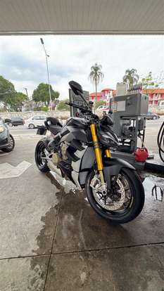 DUCATI-STREETFIGHTER V4 S-2022