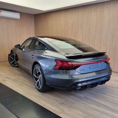 AUDI-E-TRON GT-2023