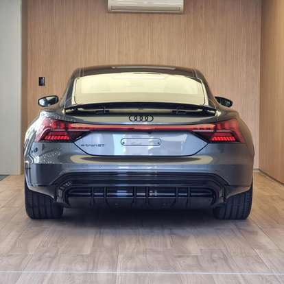 AUDI-E-TRON GT-2023