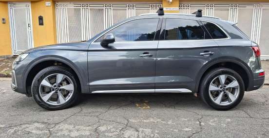 AUDI-Q5-2023
