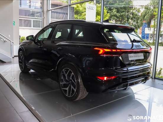 AUDI-Q6 E-TRON-2024