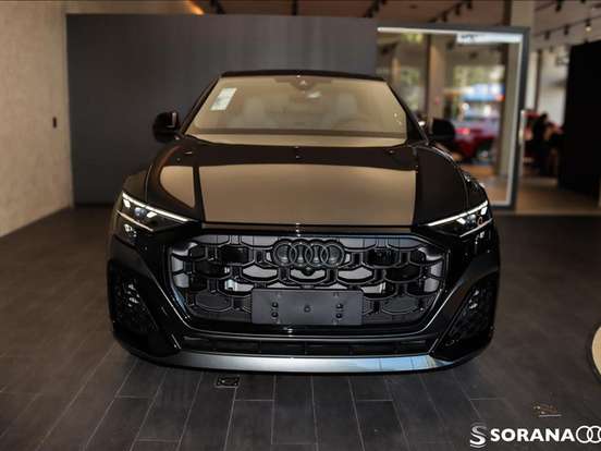 AUDI-Q8-2024