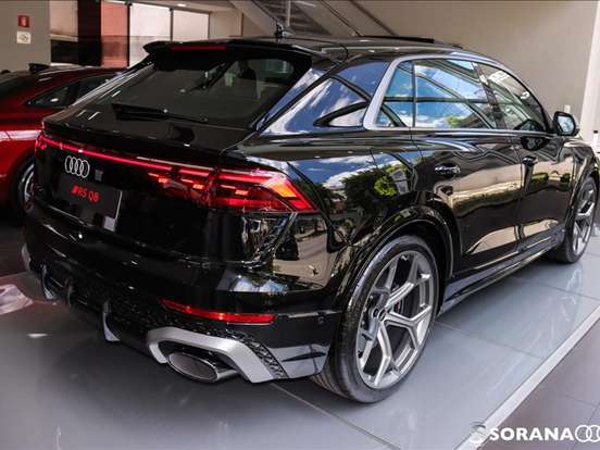 AUDI-RS Q8-2025