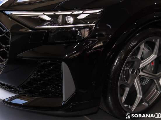 AUDI-RS Q8-2025