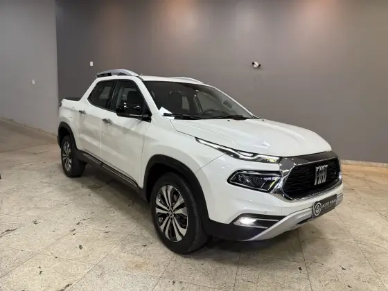 FIAT TORO 2.0 16V TURBO DIESEL VOLCANO 4WD AT9 FIAT TORO 2.0 16V TURBO DIESEL VOLCANO 4WD AT9